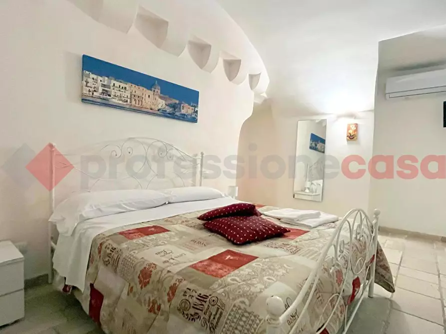 Immagine 13 di Casa indipendente in vendita  in Via CAVALIERE a Monopoli