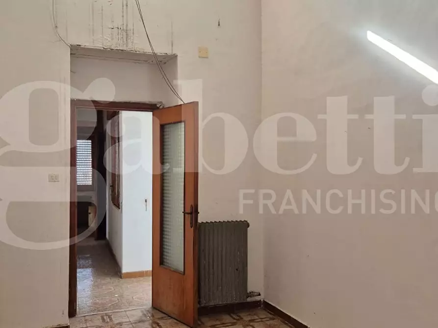 Immagine 38 di Palazzo in vendita  in Via L. Giordano, 38 a Boscotrecase