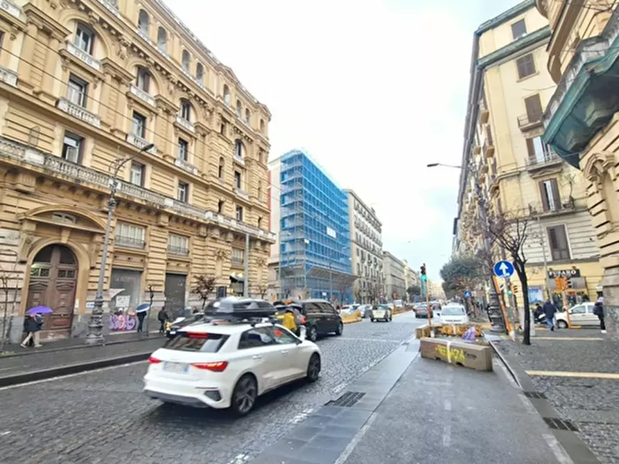 Immagine 3 di Appartamento in vendita  in Piazza Arcangelo Scacchi a Napoli