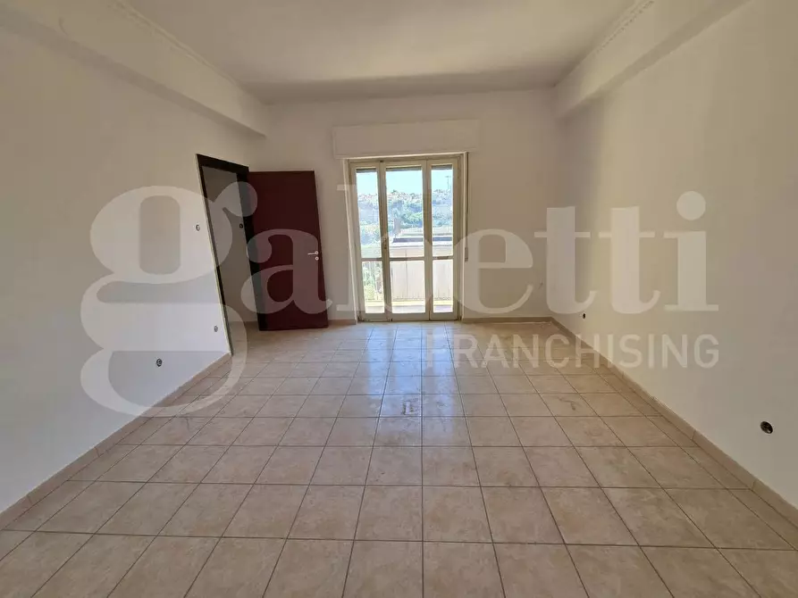 Immagine 11 di Appartamento in vendita  in Viale de Filipps, 24 a Catanzaro