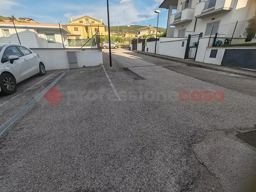 Immagine 21 di Appartamento in vendita  in Via delle Macchiette a Campello Sul Clitunno