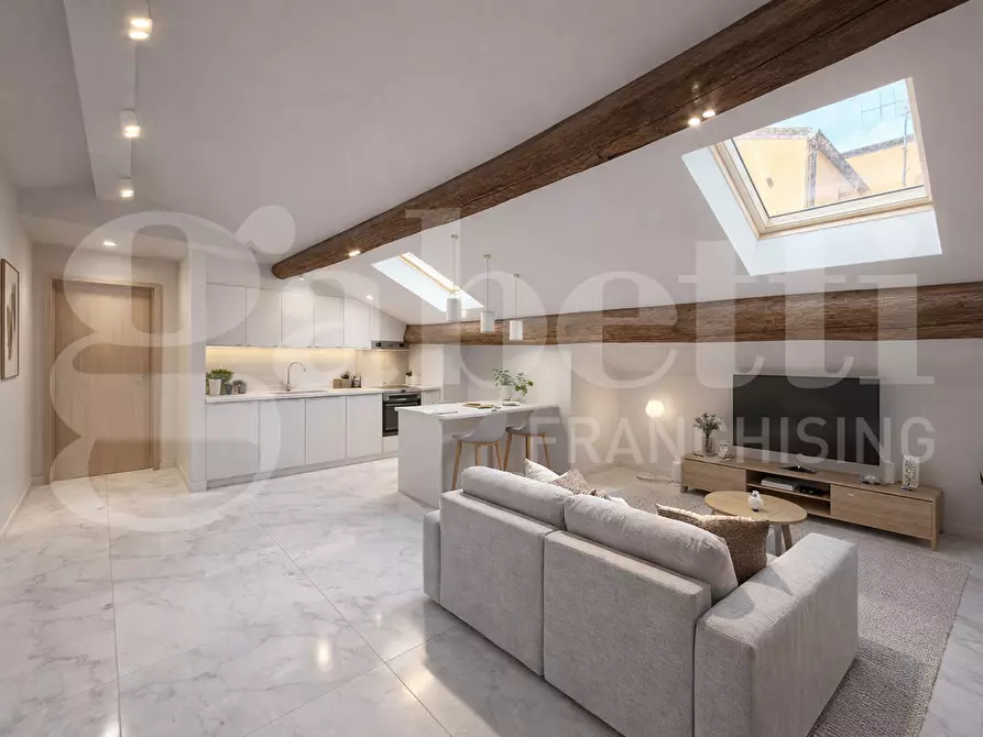 Immagine 1 di Attico in vendita  in Via Nicotera a Finale Ligure