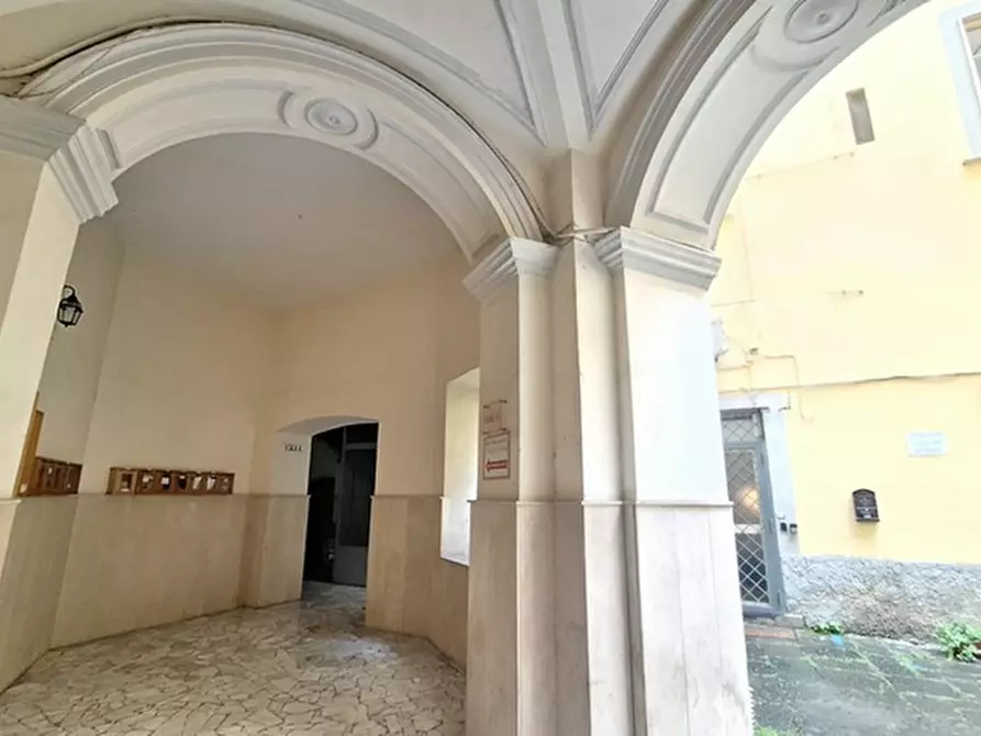 Immagine 5 di Appartamento in vendita  in Piazza Arcangelo Scacchi a Napoli