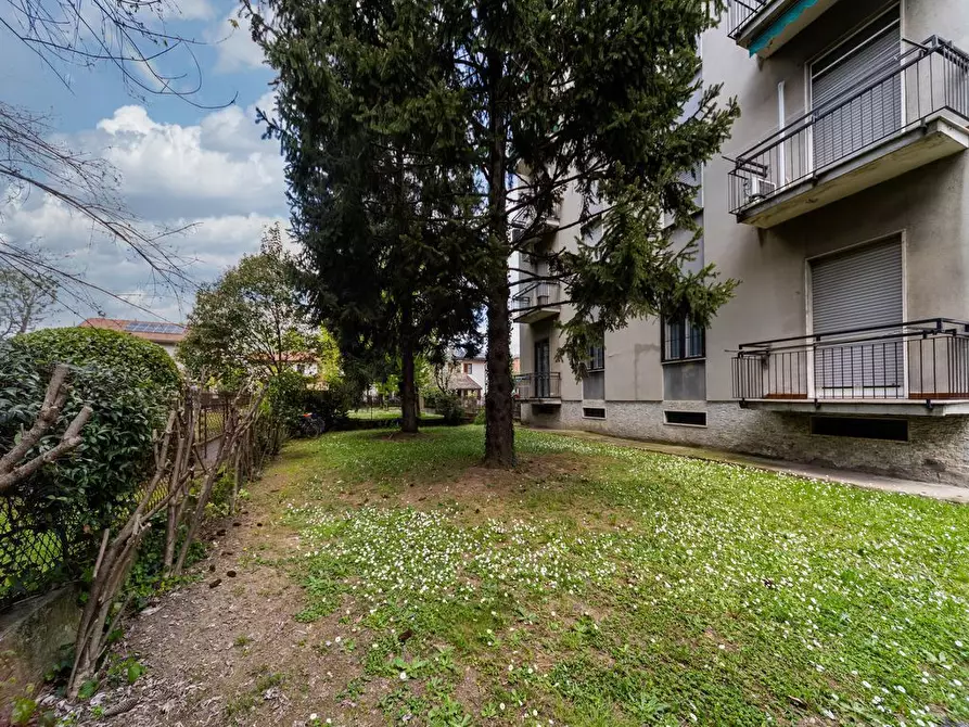 Immagine 10 di Appartamento in vendita  in Via Francesco Guerrazzi, 39 a Monza