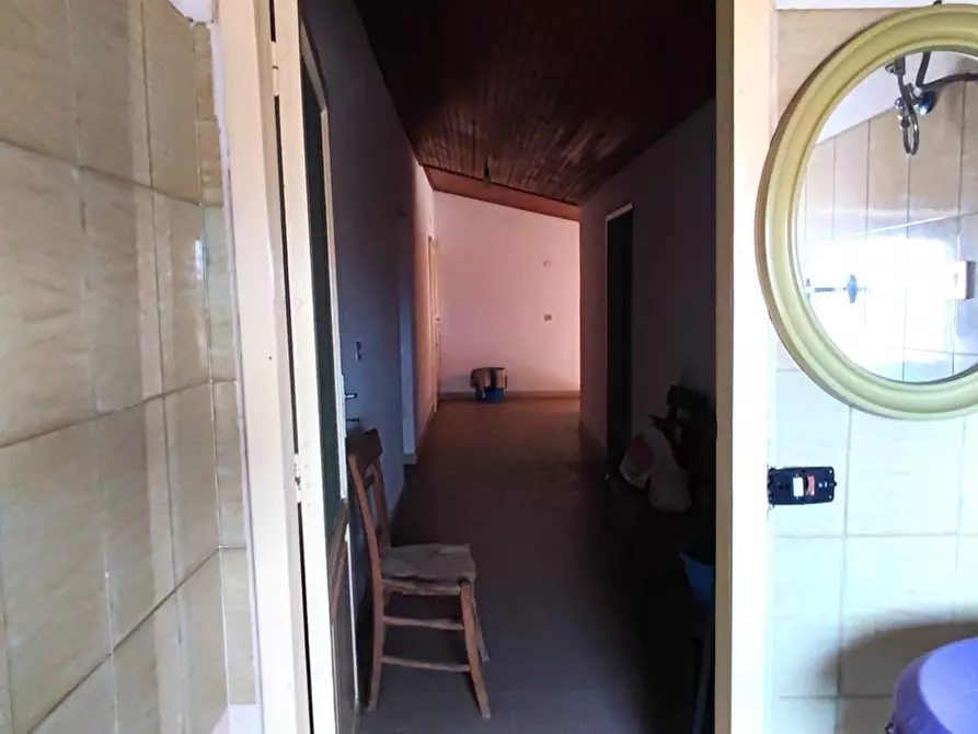 Immagine 38 di Appartamento in vendita  in Via C. BATTISTI, 38 a Girifalco