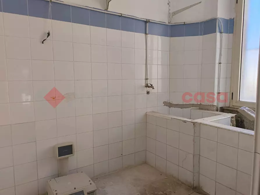 Immagine 11 di Negozio in affitto  in Via sbarre centrali, 86 a Reggio Di Calabria