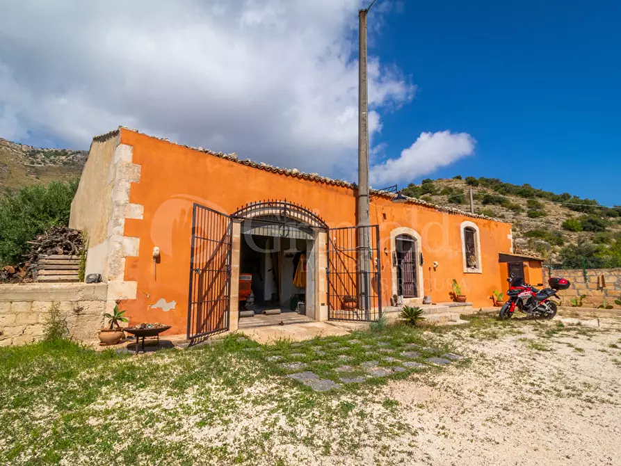 Immagine 4 di Rustico / casale in vendita  in Contrada Rociola a Avola