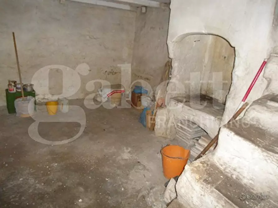 Immagine 2 di Magazzino in vendita  in Via PARITARIO, SNC a Grottaglie