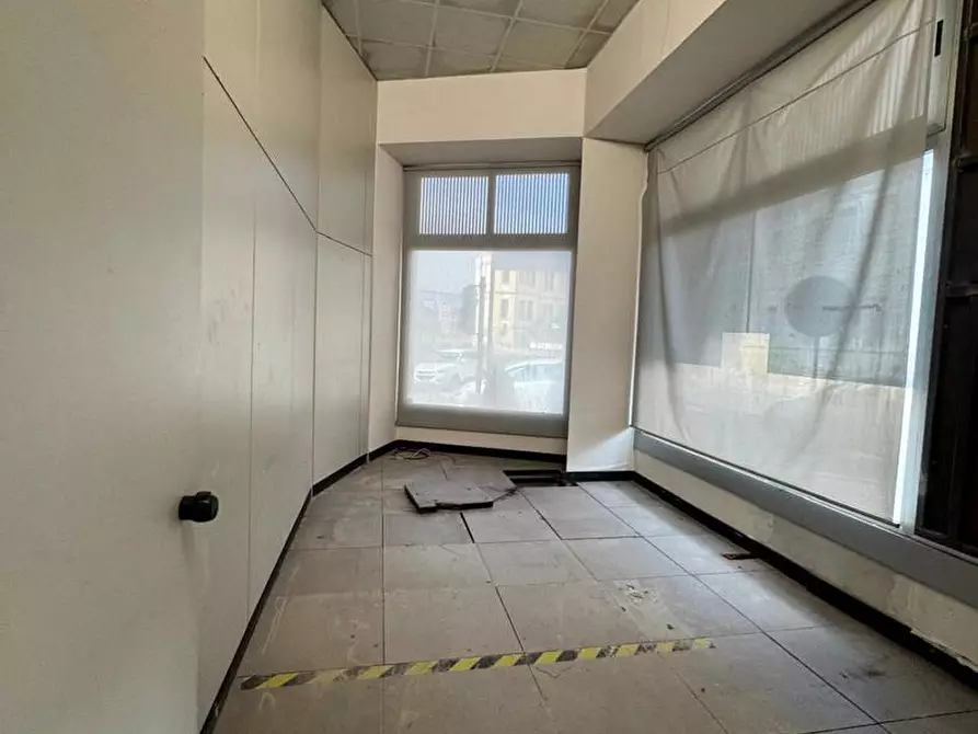 Immagine 10 di Negozio in vendita  in Via Roma, 27 a Iglesias