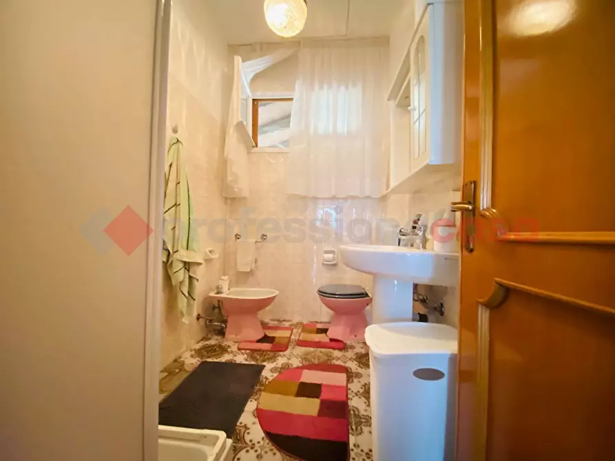 Immagine 17 di Villa in vendita  in Via Pulpiano a Viano