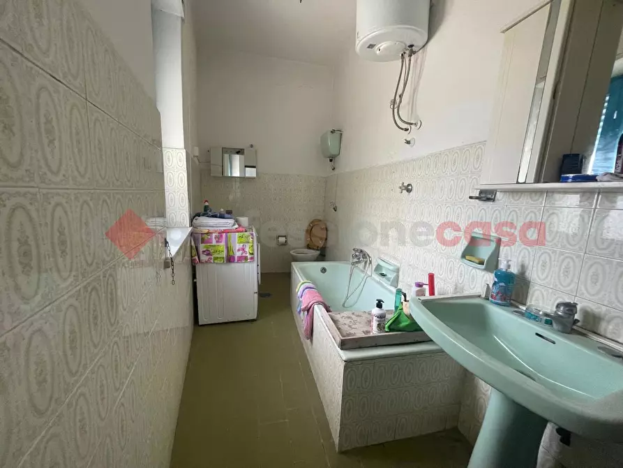 Immagine 20 di Appartamento in vendita  in Via Domiziana a Mondragone