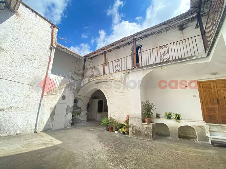 Immagine 4 di Appartamento in vendita  in Via Monte Massico a Falciano Del Massico