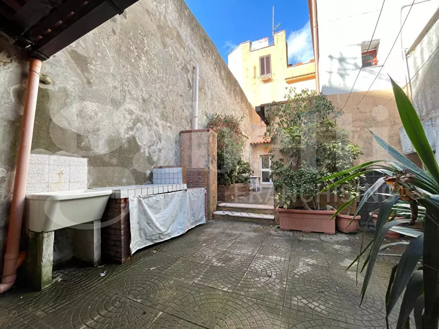 Immagine 25 di Appartamento in vendita  in Piazza S. Conca, 24 a Gaeta