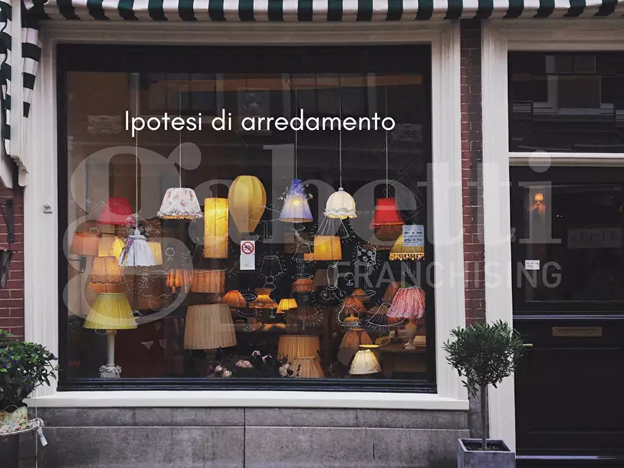 Immagine 11 di Negozio in vendita  in Via CHIOGGIA - CORSO DEL POPOLO, 00 a Chioggia