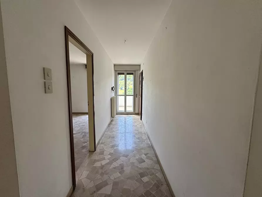 Immagine 3 di Appartamento in vendita  in Via dell'Angelo Custode, 19 a Bologna