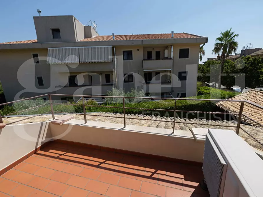 Immagine 22 di Villa in vendita  in Via Livatino, 18 a Ragusa