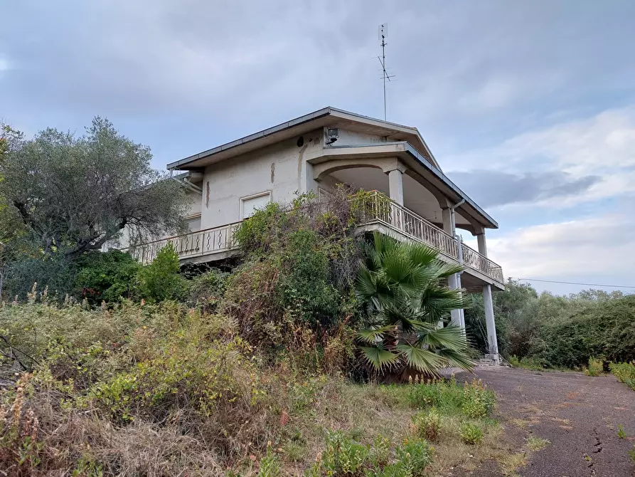 Immagine 1 di Casa indipendente in vendita  in Via Vascello, 4 a Tortoreto