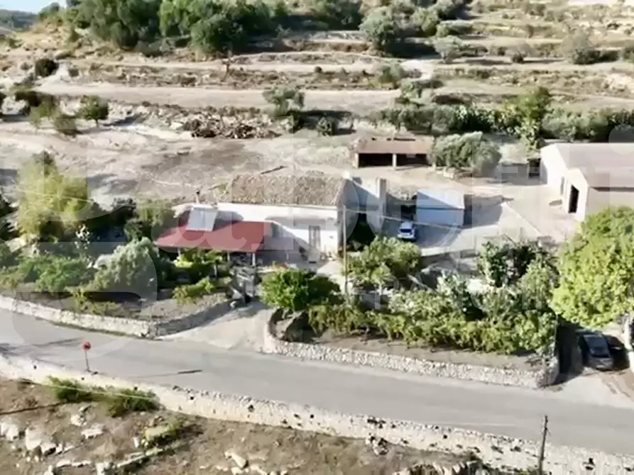 Immagine 2 di Villa in vendita  in Contrada San Giacomo, snc a Ragusa
