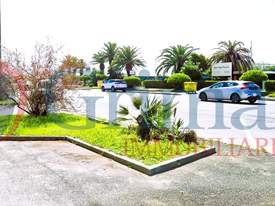 Immagine 25 di Appartamento in vendita  in Viale A. VESPUCCI, 12 a Massa