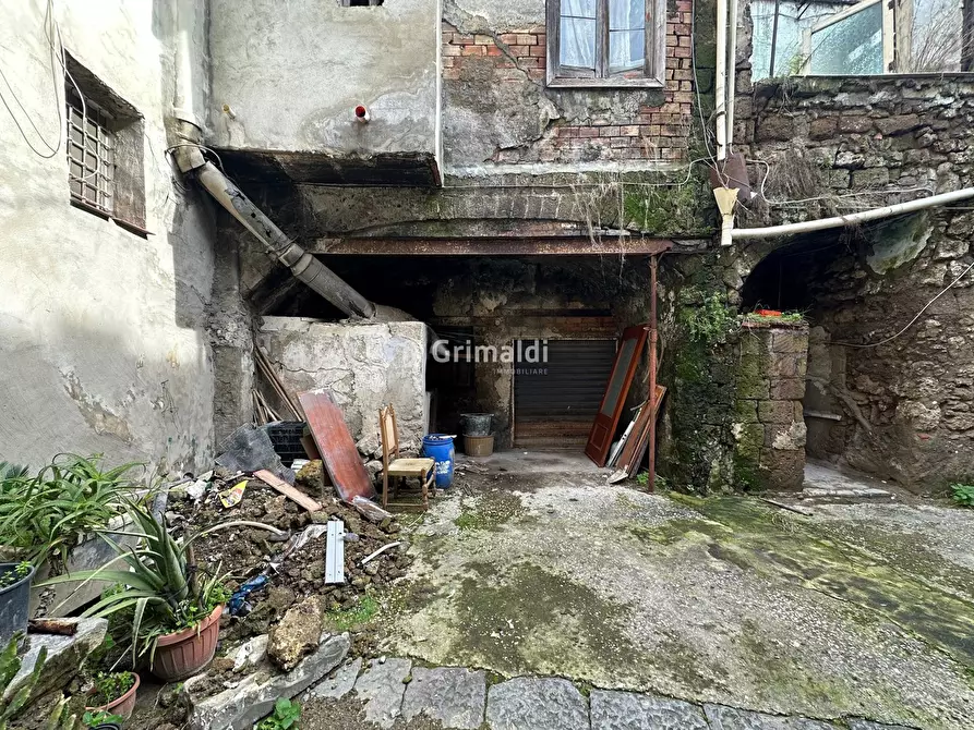 Immagine 8 di Palazzo in vendita  in Via Gabriele D'Annunzio, 12 a Acerra