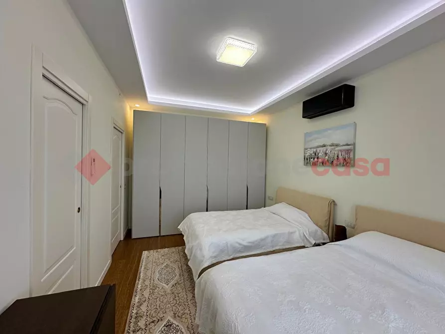 Immagine 40 di Villa in vendita  in Via Delle Robinie a Opera