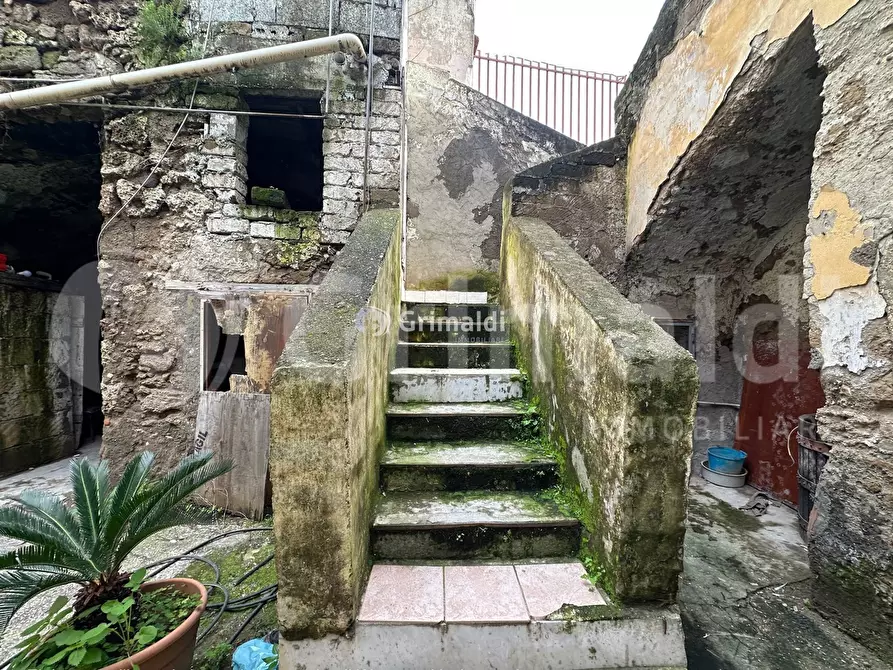 Immagine 8 di Palazzo in vendita  in Via Gabriele D'Annunzio, 12 a Acerra