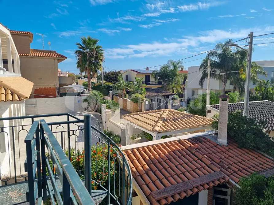 Immagine 11 di Villa in vendita  in Via Pico della Mirandola a Avola