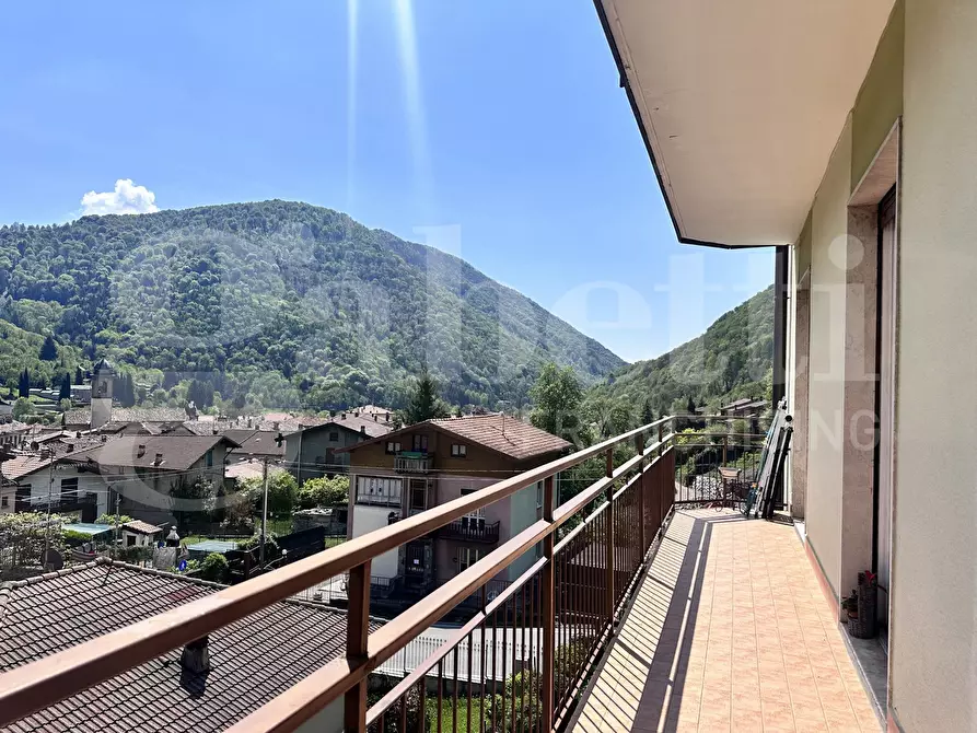 Immagine 27 di Appartamento in vendita  in Via Volta, 1 a Barni