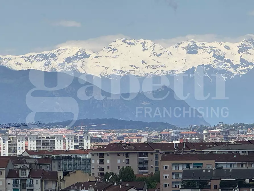 Immagine 33 di Attico in vendita  in Piazza DELLA COSTITUZIONE, 39 a Torino