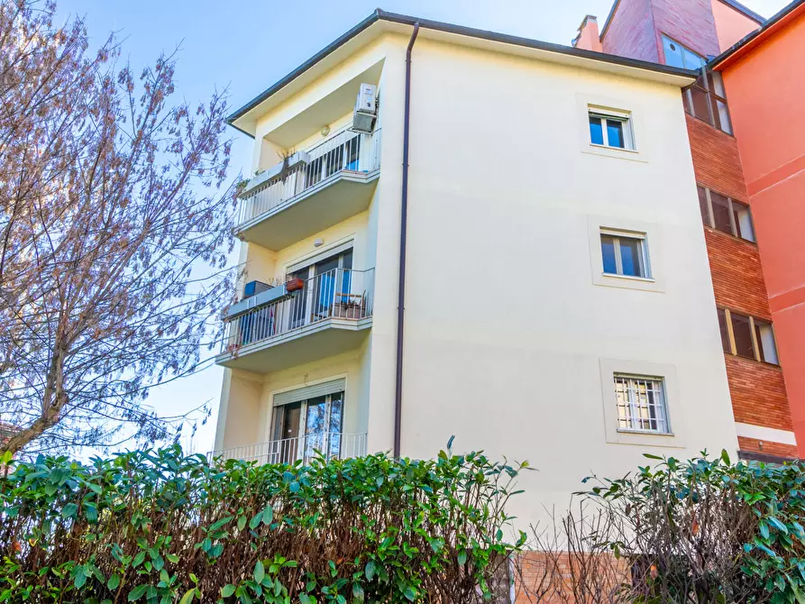 Immagine 36 di Appartamento in vendita  in Via dell'Uccellino, 2 a Bologna