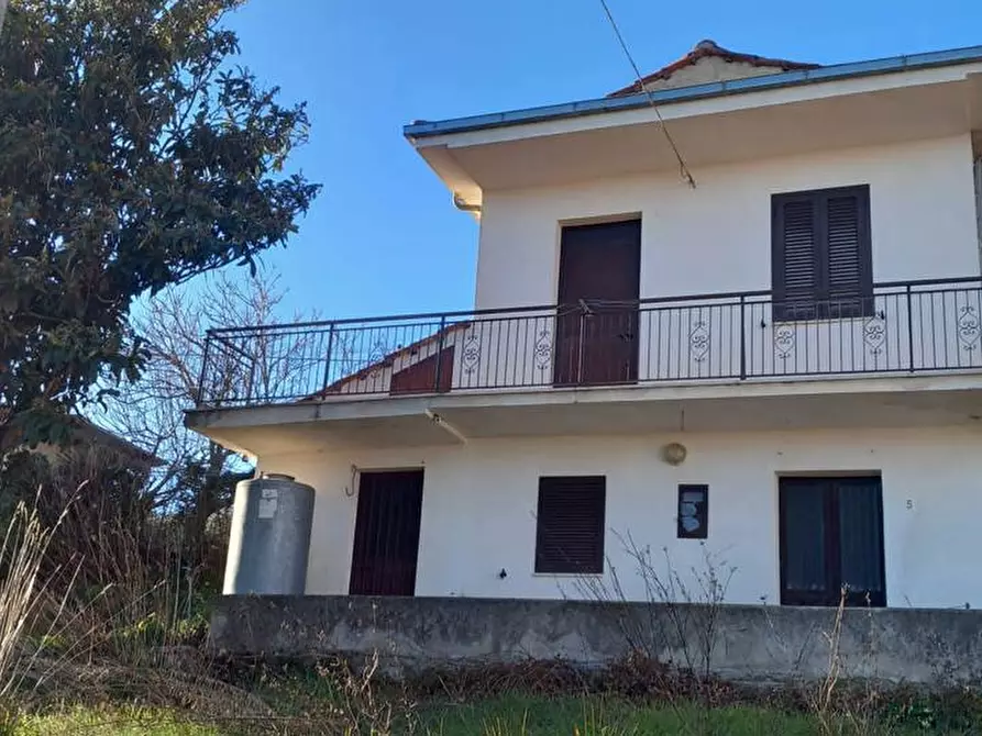 Casa indipendente in vendita in Via Mezzano, snc a Sora