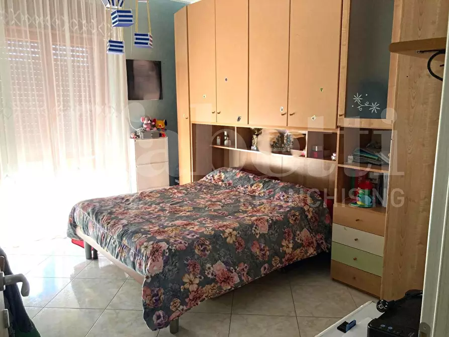 Immagine 6 di Appartamento in vendita  in Via Umberto Giordano a Torremaggiore