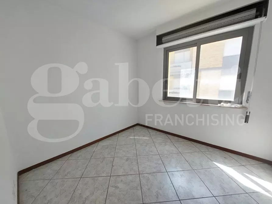 Immagine 13 di Palazzo in vendita  in Via Cesare Battisti, 163 a Alba Adriatica