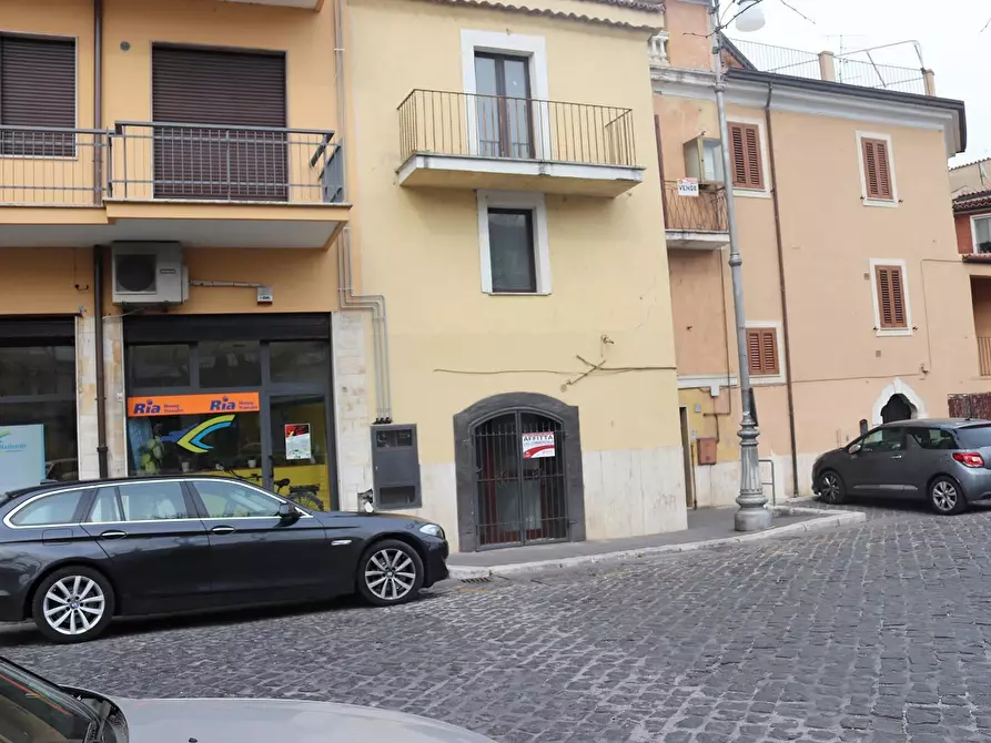 Immagine 1 di Negozio in affitto  in Via Lungoliri Rosati, snc a Sora