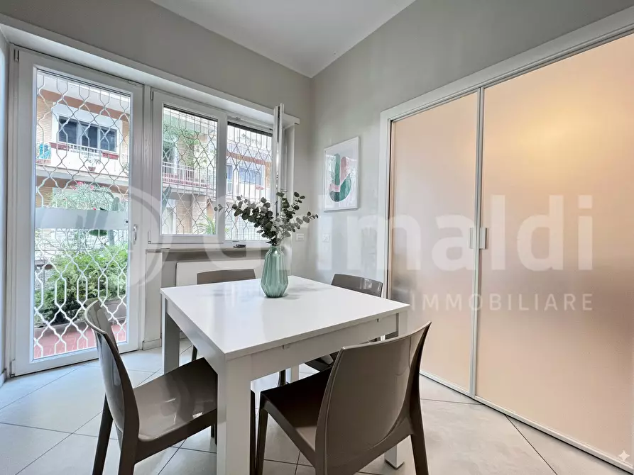 Immagine 6 di Appartamento in vendita  in Via Cassia, 831 a Roma