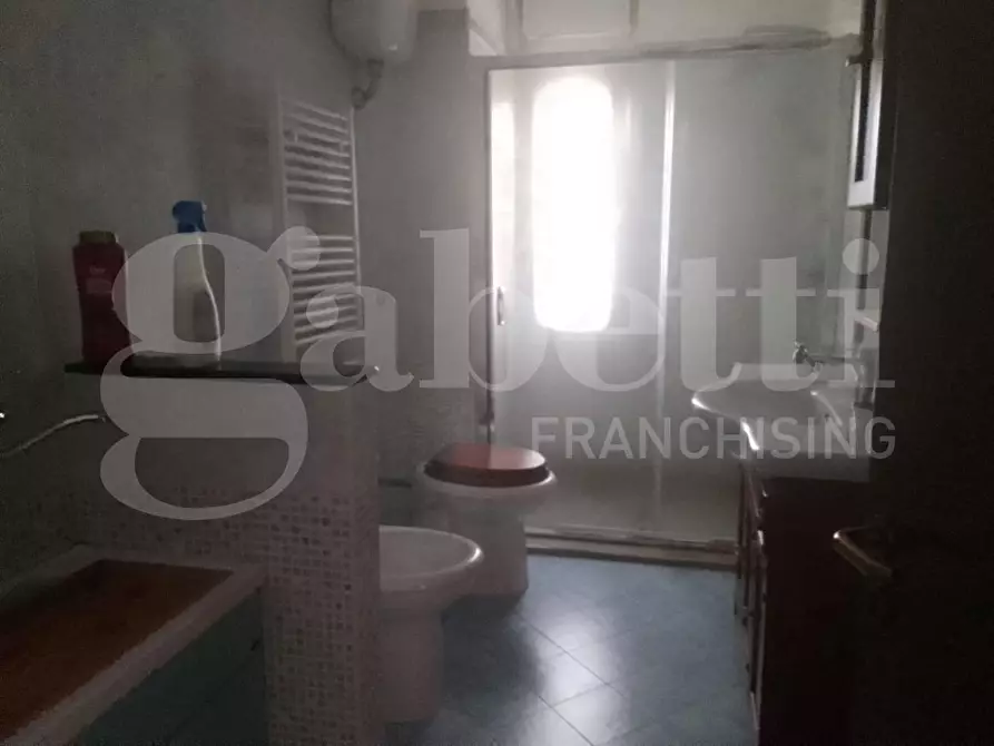 Immagine 8 di Appartamento in vendita  in Piazza G.B.TEDESCO, 7 a Taranto