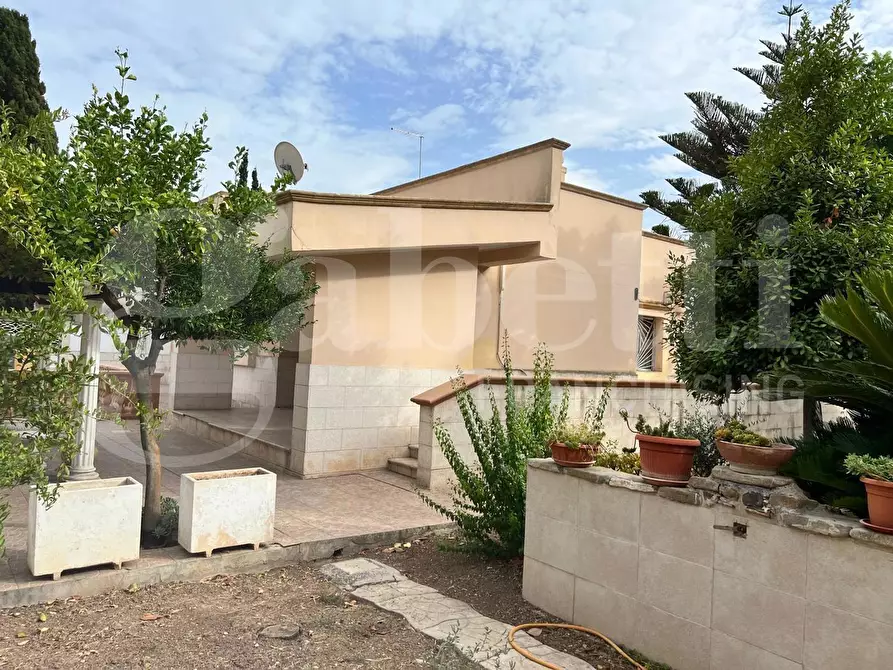 Immagine 4 di Casa bifamiliare in vendita  in Via PETUNIE, 2 a Taranto