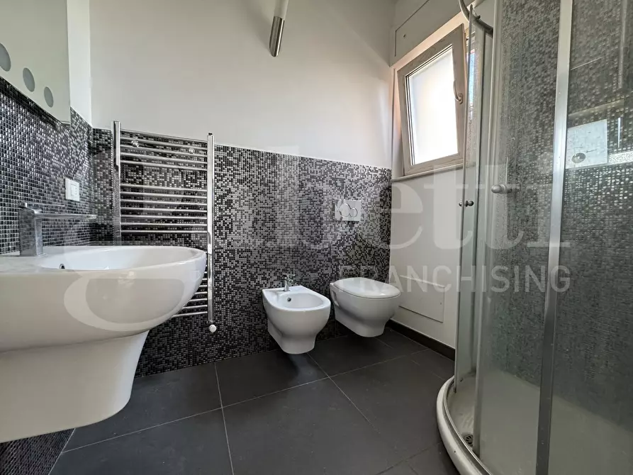 Immagine 7 di Appartamento in vendita  in Viale Giuseppe Grassi, 140 a Lecce