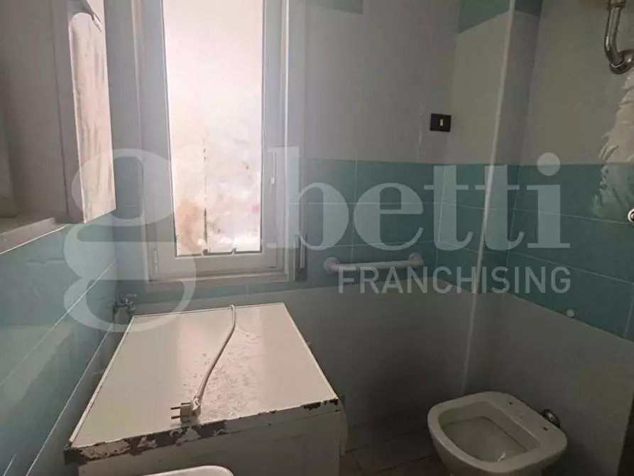 Immagine 34 di Appartamento in vendita  in Piazza Ernesto Cesaro, 55 a Torre Annunziata