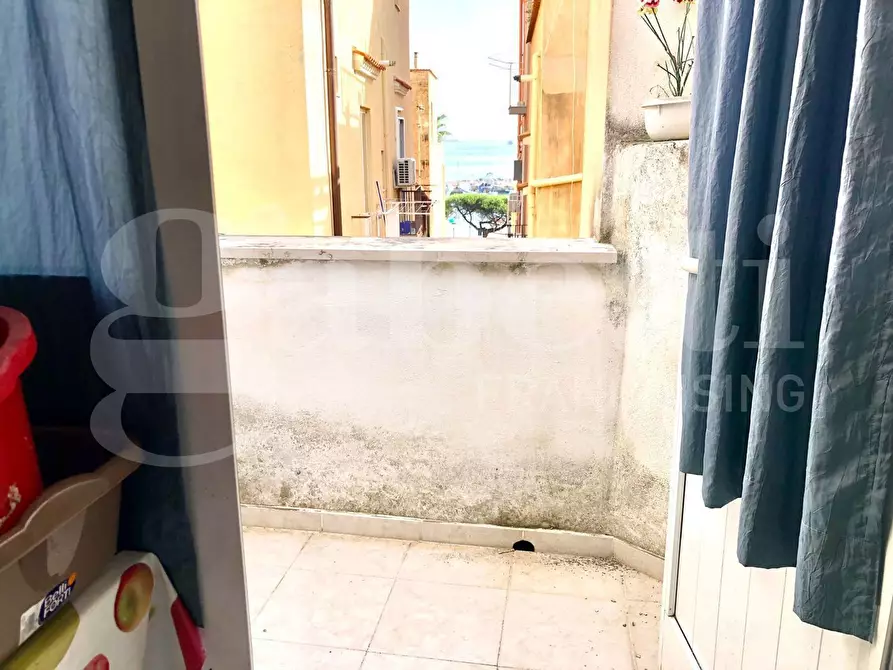 Immagine 17 di Palazzo in vendita  in Via Indipendenza, 352 a Gaeta