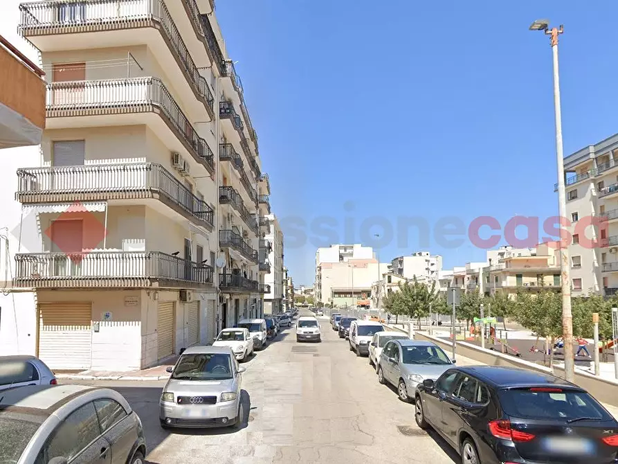 Immagine 1 di Magazzino in vendita  in Via A DE GASPERI a Monopoli