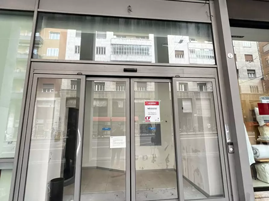 Immagine 11 di Negozio in vendita  in Via Augusto Majani, 2 a Bologna