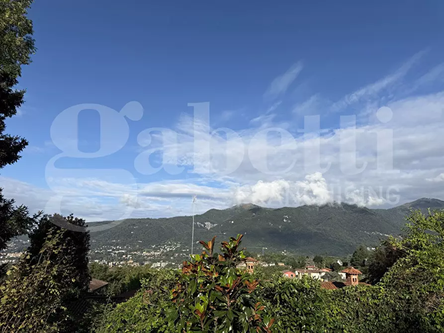 Immagine 21 di Appartamento in vendita  in Via Parini, snc a Erba