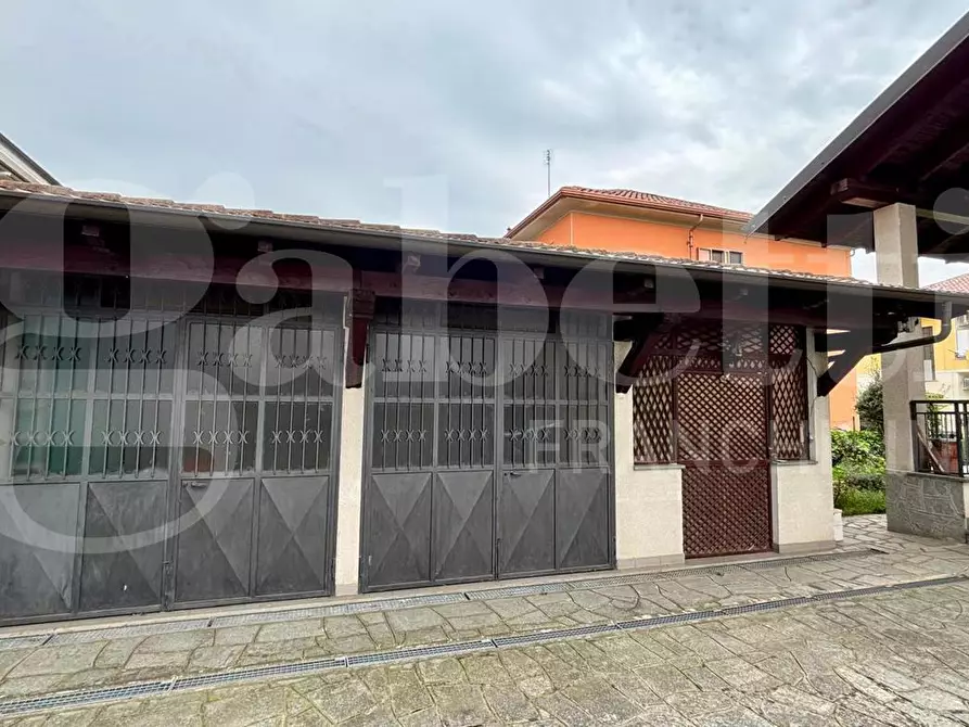 Immagine 27 di Villa in vendita  in Via Bellini a Orbassano