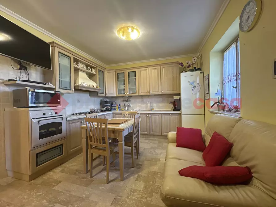 Immagine 5 di Casa bifamiliare in vendita  in Via GUADO BASTIANELLI, 80 a Fondi
