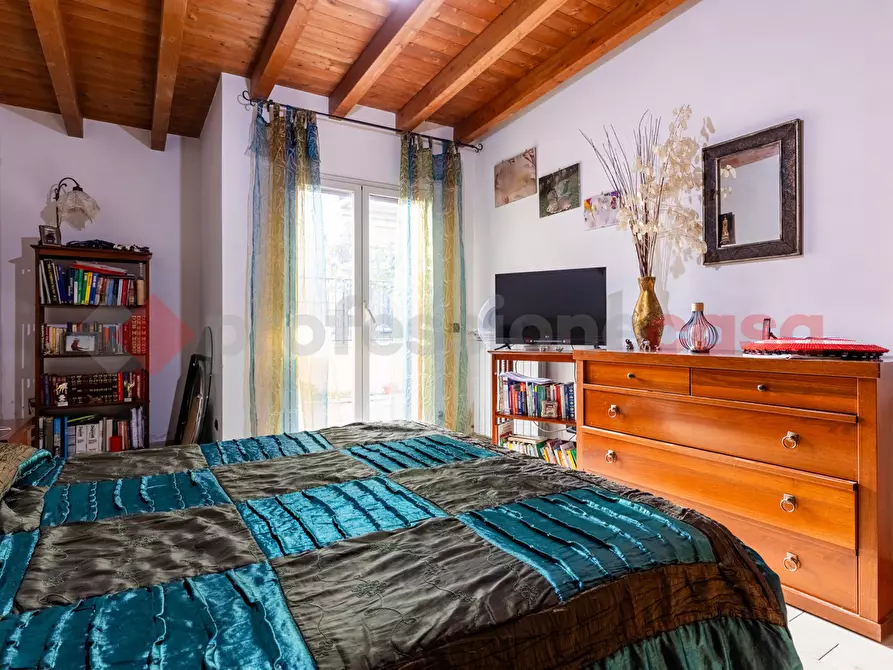 Immagine 38 di Appartamento in vendita  in Via Amaretta a Roma