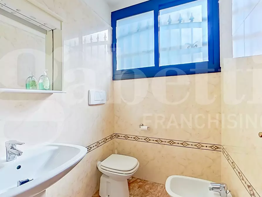 Immagine 31 di Villa in vendita  in Via dei cavalli marini VISTA MARE, 108 a Ardea