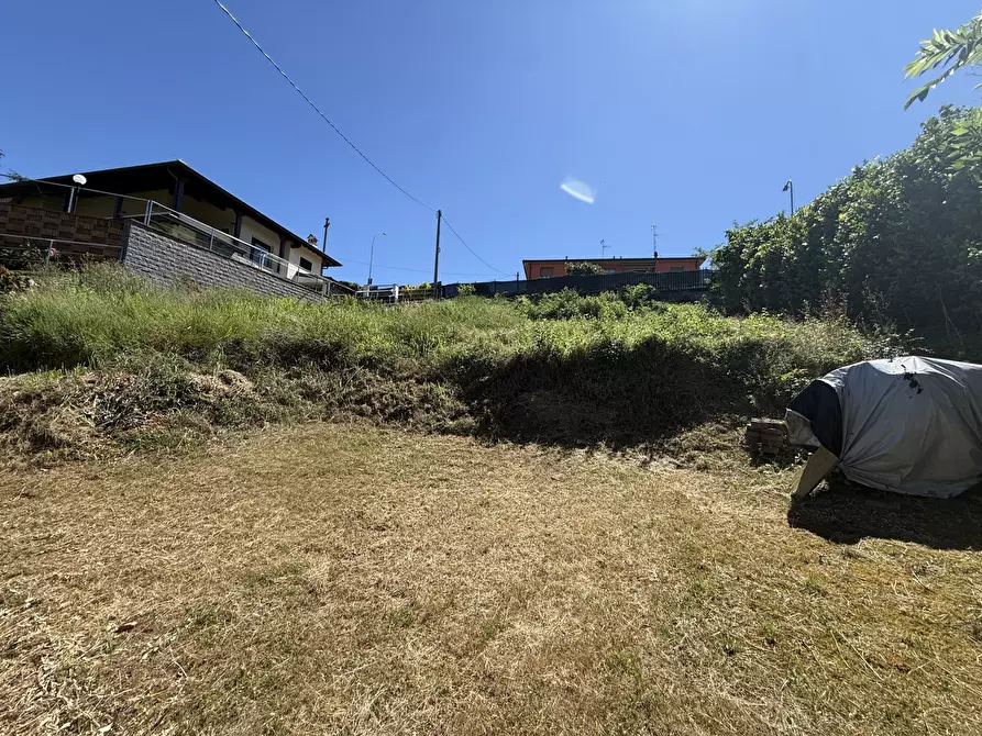 Immagine 2 di Terreno residenziale in vendita  in Via Papa Giovanni 23, snc a Merone