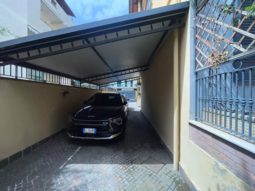 Immagine 36 di Villa in vendita  in Via campagna a Giugliano In Campania