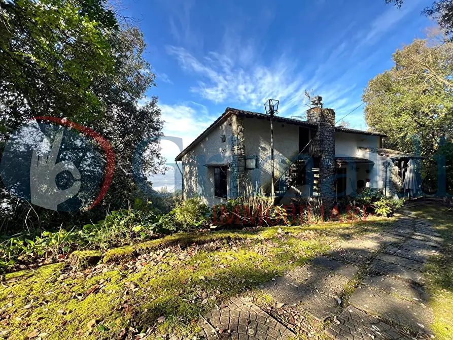 Immagine 27 di Villa in vendita  in Via del bosco a Corciano